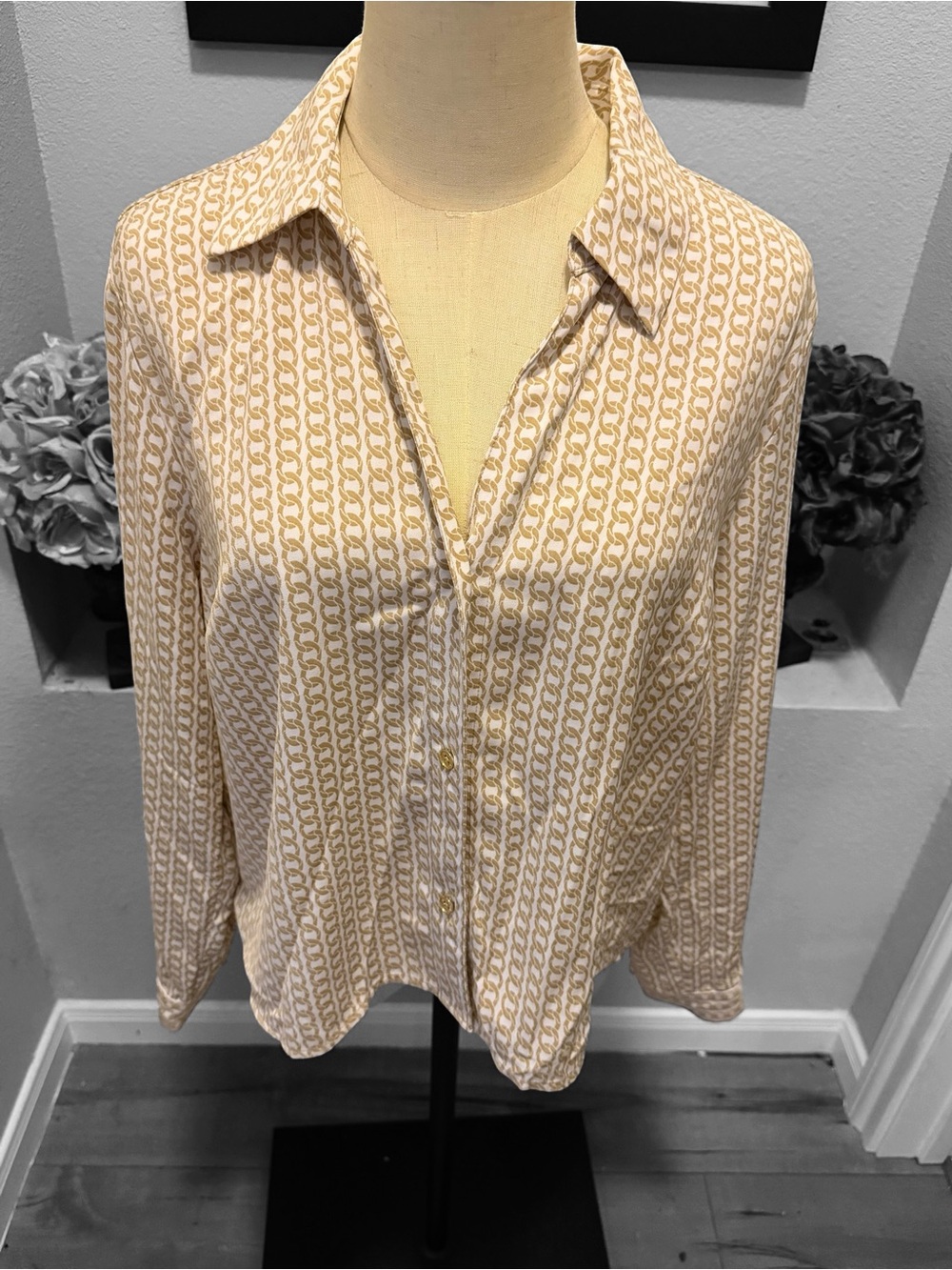 ****Set of 2 Michael Kors Cream and Tan Button-Down Shirt & 1 front zip - Picture 2 of 8